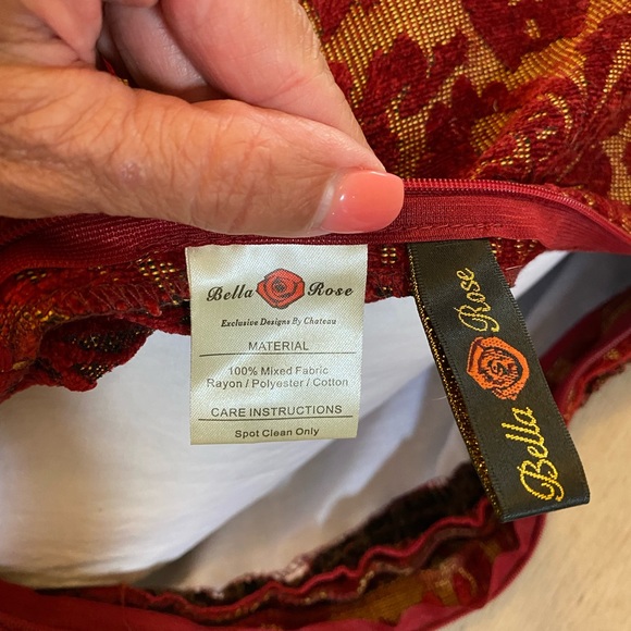 BELLA ROSE velvet accent pillow - Picture 11 of 13